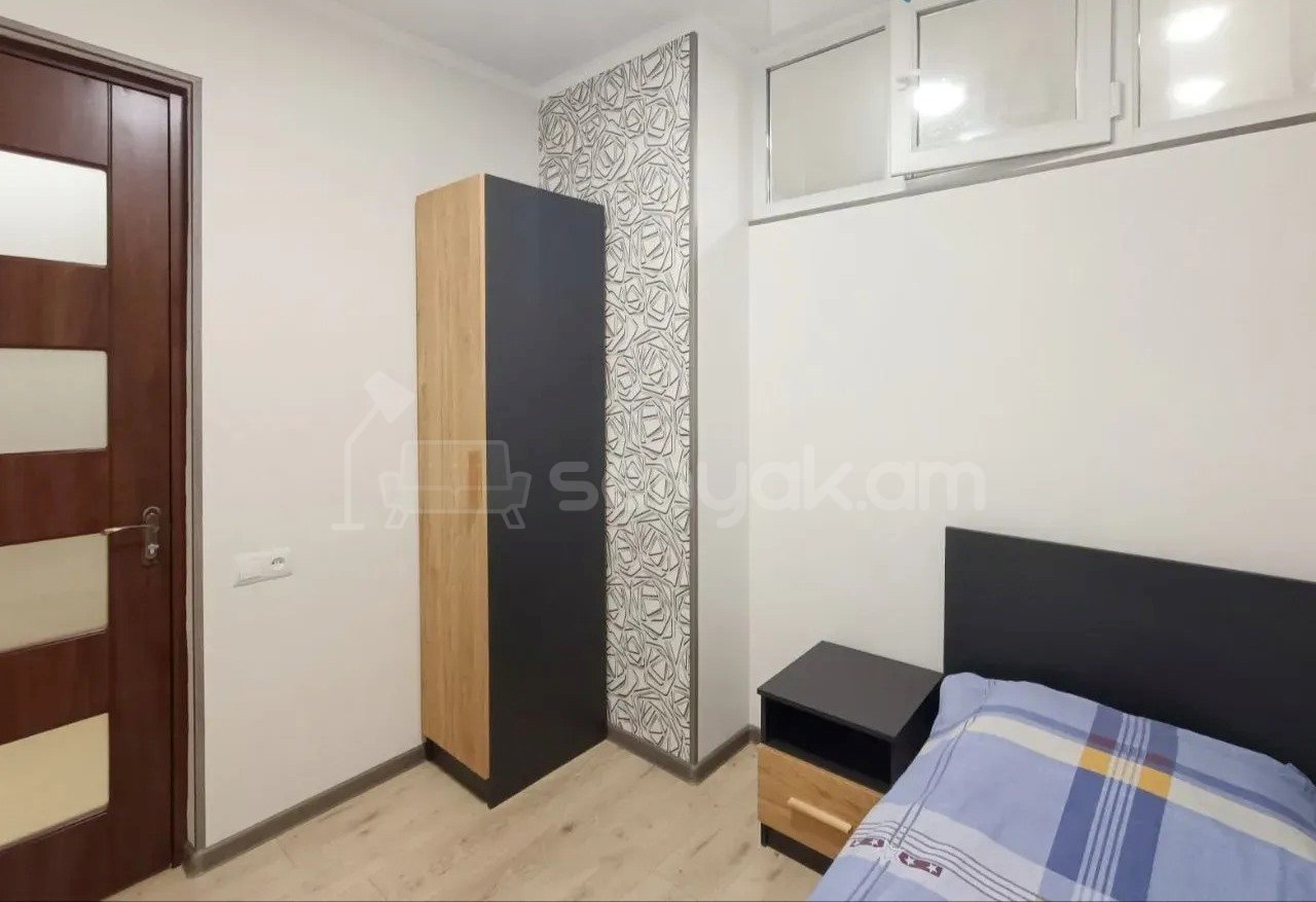 4 Սենյականոց Բնակարան, 90քմ, 3/5 հարկ, Կապիտալ Վերանորոգված