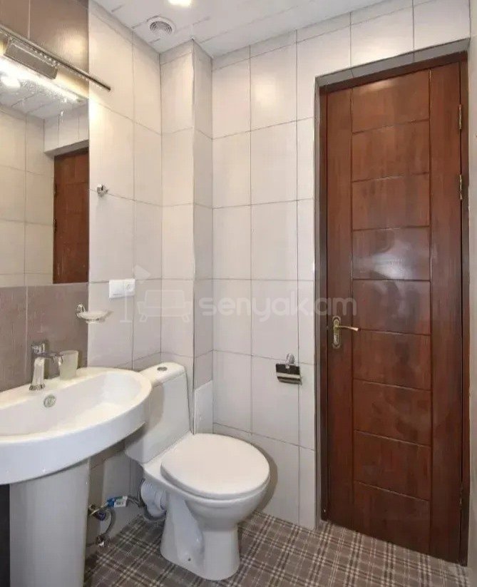 4 Սենյականոց Բնակարան, 90քմ, 3/5 հարկ, Կապիտալ Վերանորոգված