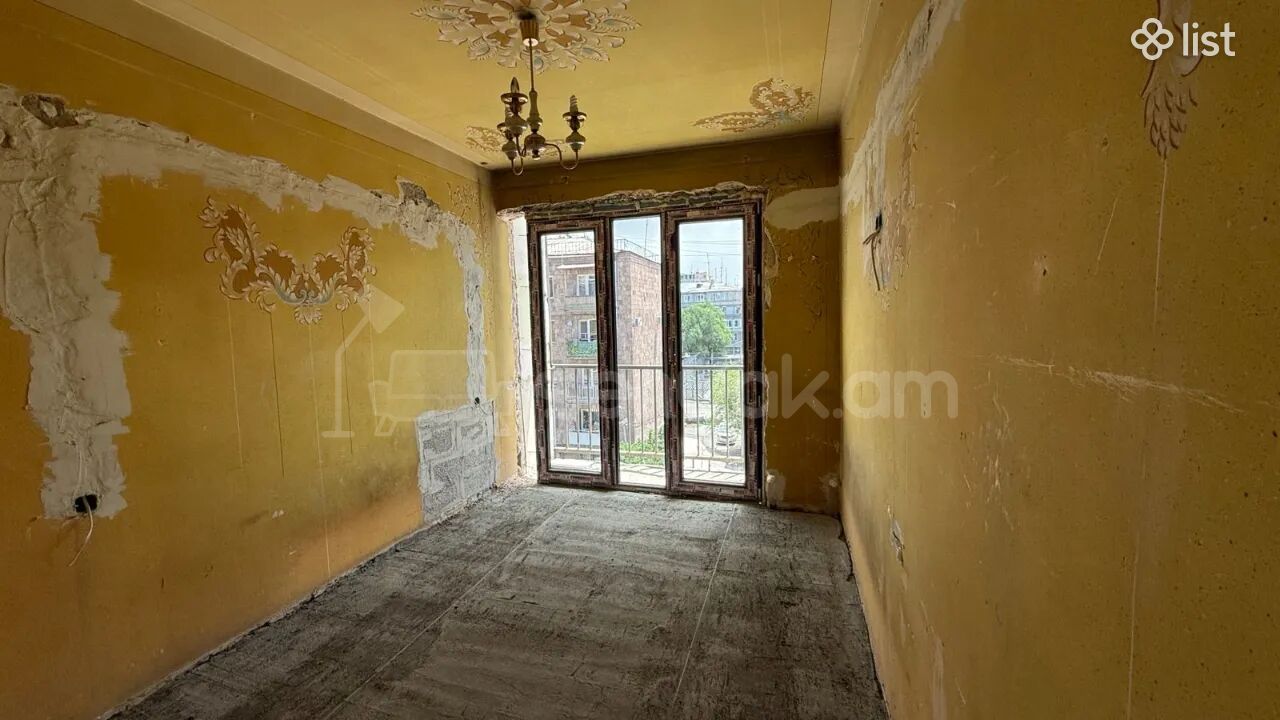 2 Սենյականոց Բնակարան Քարե Շենքում, 62քմ, 4/5 հարկ, Պետական Վիճակում