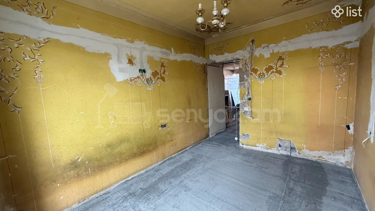 2 Սենյականոց Բնակարան Քարե Շենքում, 62քմ, 4/5 հարկ, Պետական Վիճակում