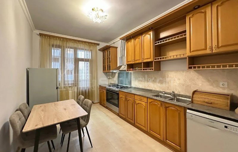 4 Սենյականոց Բնակարան Նորակառույցում, 130քմ, 7/16 հարկ, Կապիտալ Վերանորոգված, Կահավորված