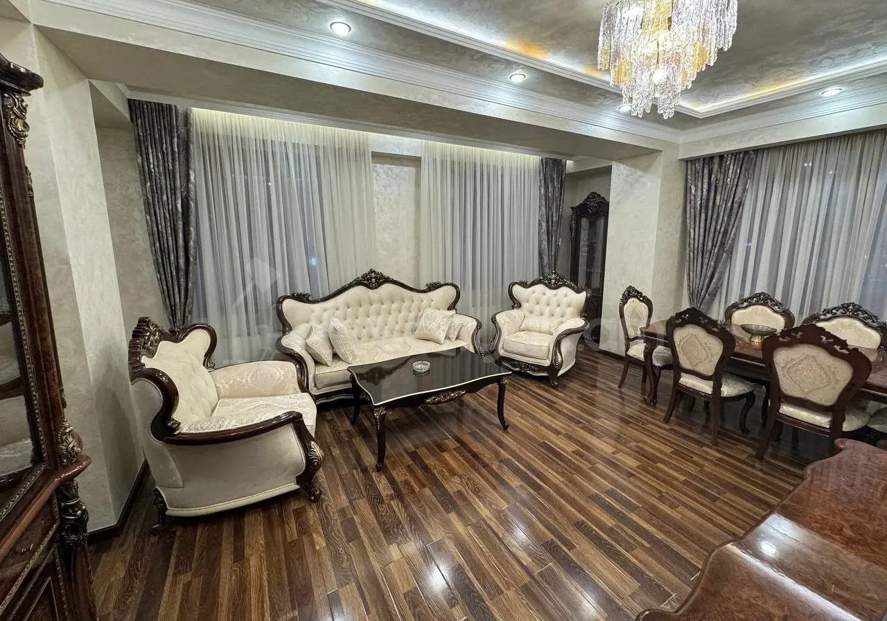 3 Սենյականոց Բնակարան Նորակառույցում, 105քմ, 2/8 հարկ, Կապիտալ Վերանորոգված
