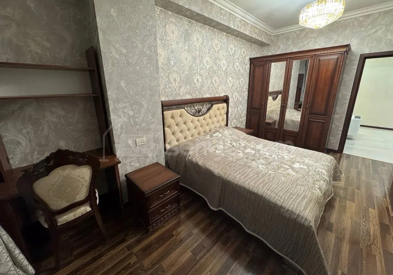 3 Սենյականոց Բնակարան Նորակառույցում, 105քմ, 2/8 հարկ, Կապիտալ Վերանորոգված
