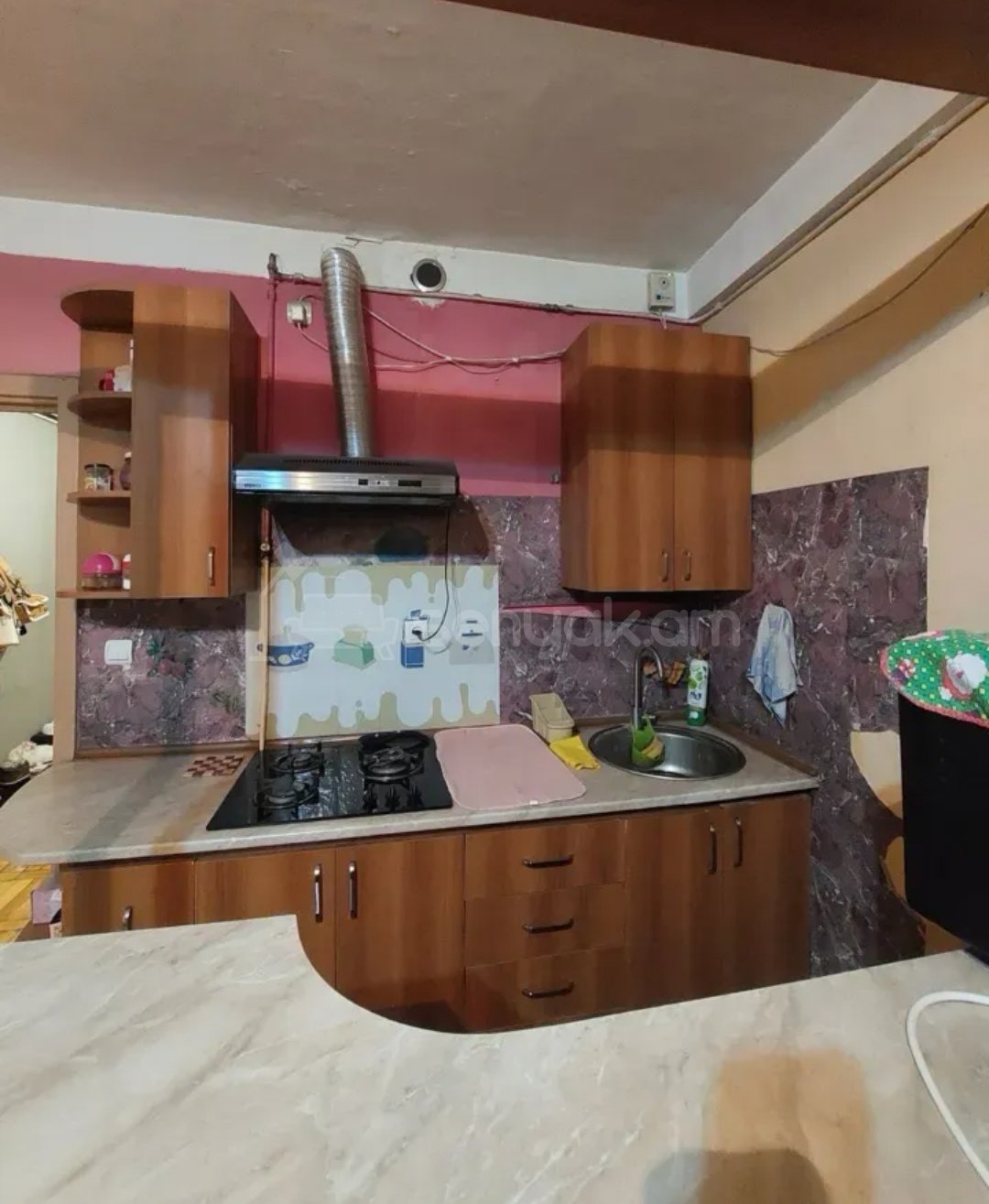 2 Սենյականոց Բնակարան Քարե Շենքում, 50քմ, 7/7 հարկ, Նորմալ Վիճակում, Կահավորված
