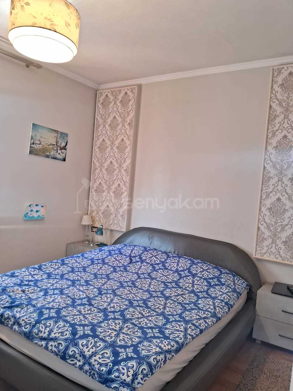 4 Սենյականոց Բնակարան Քարե Շենքում, 136քմ, 1/3 հարկ, Նորմալ Վիճակում