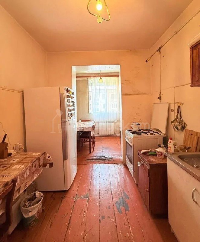 2 Սենյականոց Բնակարան Քարե Շենքում, 62քմ, 5/5 հարկ, Կոսմետիկ Վերանորոգված