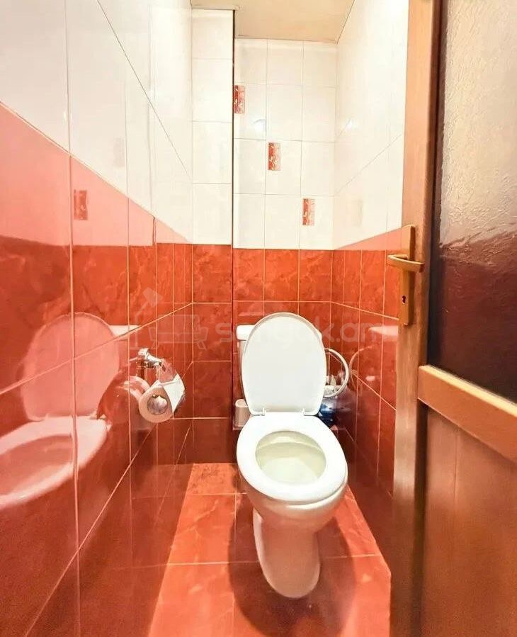 2 Սենյականոց Բնակարան Քարե Շենքում, 62քմ, 5/5 հարկ, Կոսմետիկ Վերանորոգված