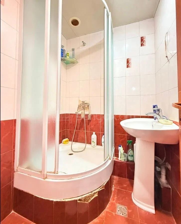 2 Սենյականոց Բնակարան Քարե Շենքում, 62քմ, 5/5 հարկ, Կոսմետիկ Վերանորոգված