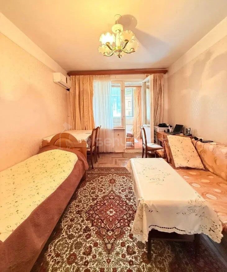 2 Սենյականոց Բնակարան Քարե Շենքում, 62քմ, 5/5 հարկ, Կոսմետիկ Վերանորոգված