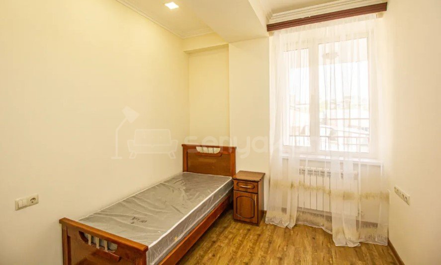 3 Սենյականոց Բնակարան Նորակառույցում, 70քմ, 3/11 հարկ, Կապիտալ Վերանորոգված, Կահավորված