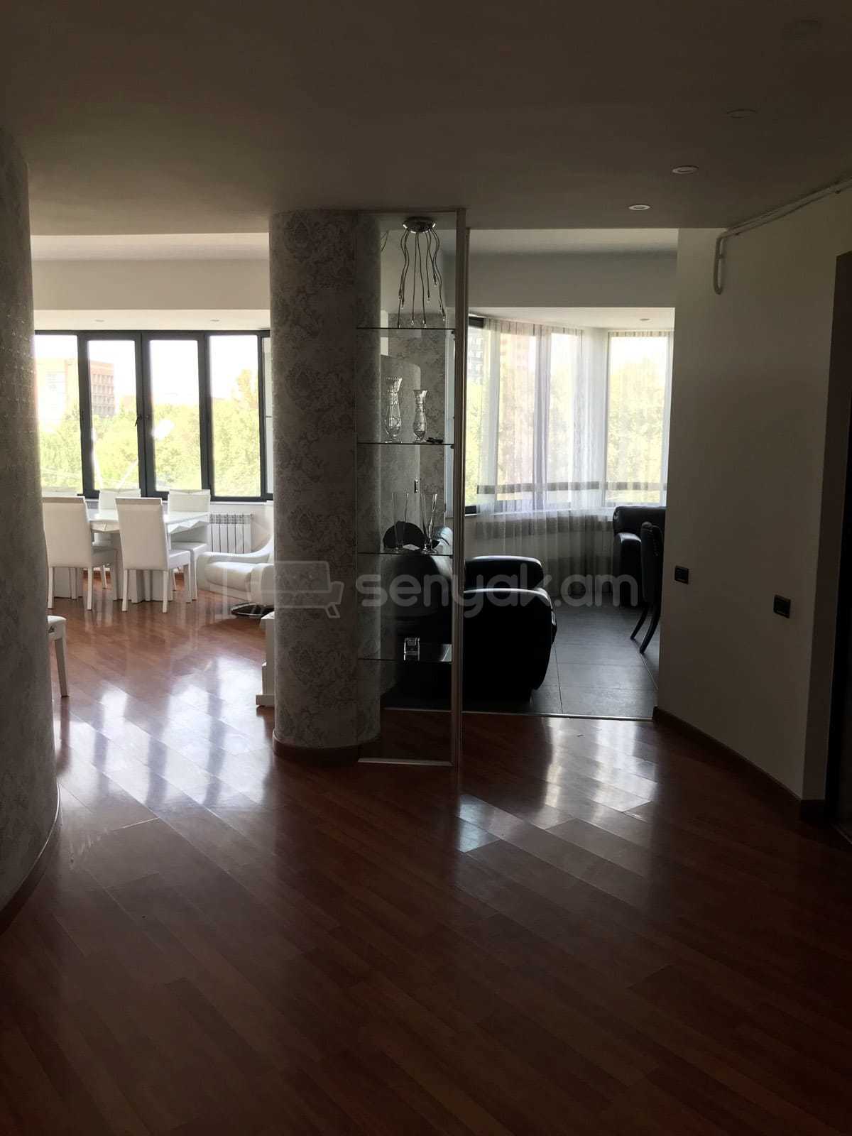 4 Սենյականոց Բնակարան, 123քմ, 3/6 հարկ, Կապիտալ Վերանորոգված
