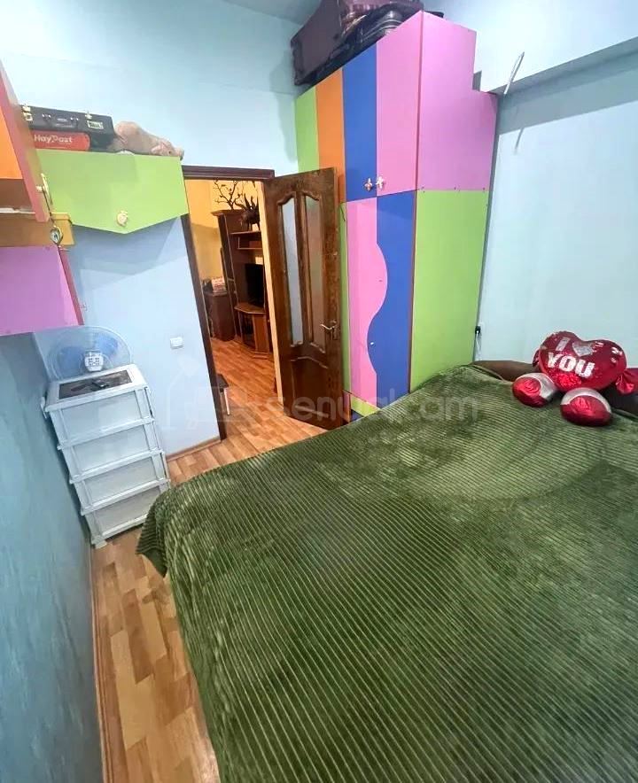 3 Սենյականոց Բնակարան Քարե Շենքում, 67քմ, 3/3 հարկ, Կապիտալ Վերանորոգված