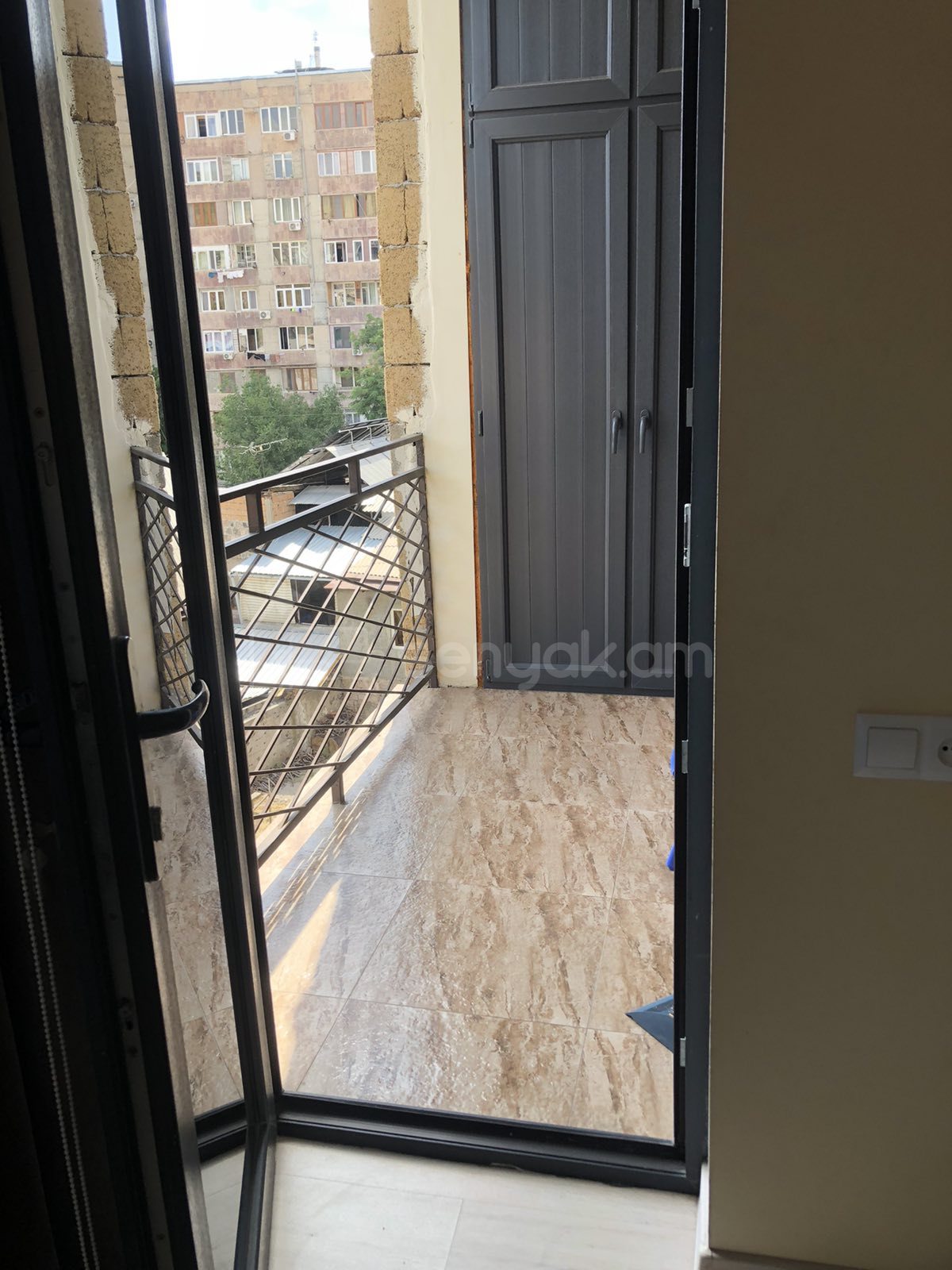 3 Սենյականոց Բնակարան Նորակառույցում, 73քմ, 4/5 հարկ, Կապիտալ Վերանորոգված