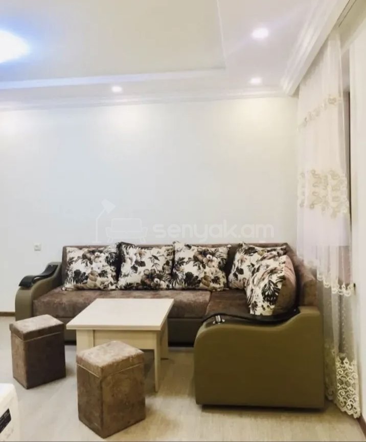 2 Սենյականոց Բնակարան Քարե Շենքում, 58քմ, 1/4 հարկ, Կապիտալ Վերանորոգված, Կահավորված