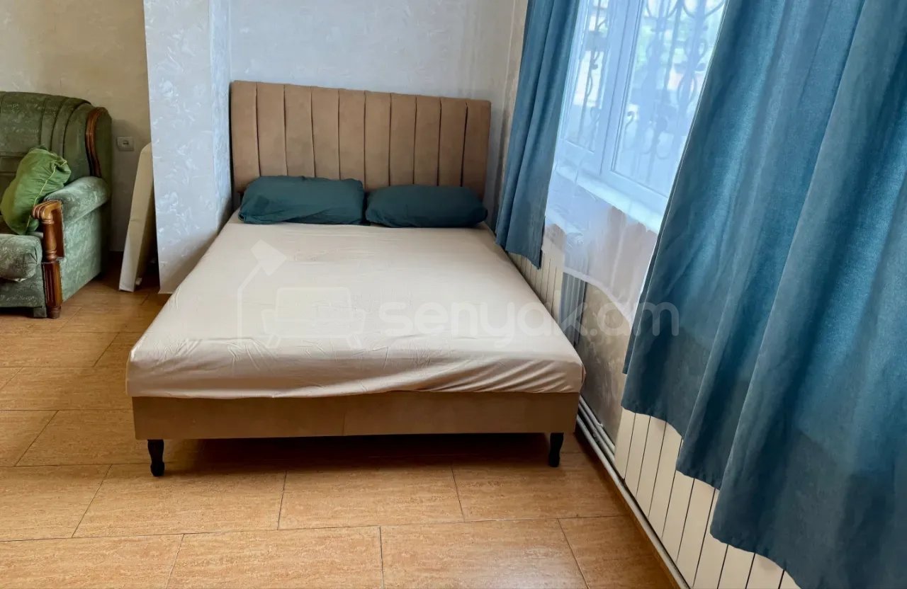 1 Սենյականոց Բնակարան, 50քմ, 5/9 հարկ, Նորմալ Վիճակում, Կահավորված, Արևկող