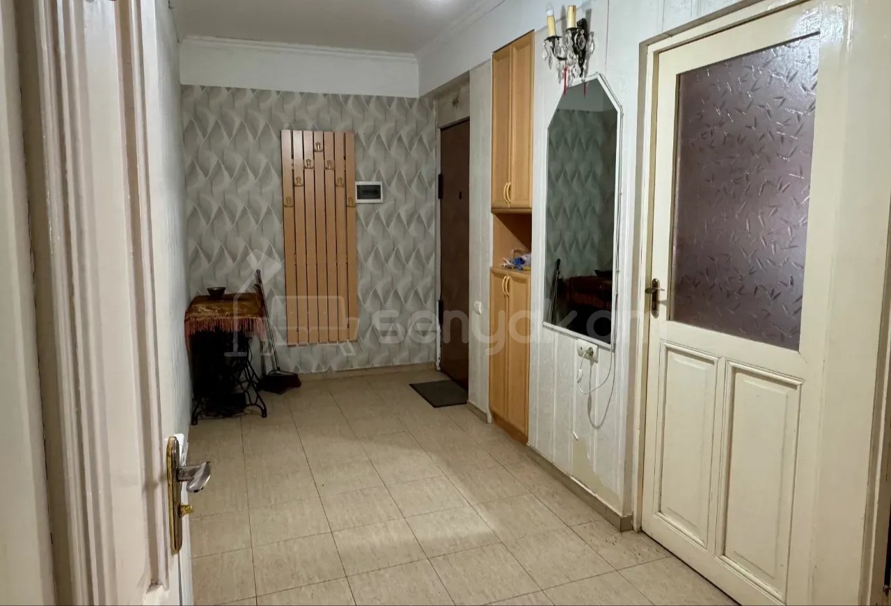 1 Սենյականոց Բնակարան, 50քմ, 5/9 հարկ, Նորմալ Վիճակում, Կահավորված, Արևկող