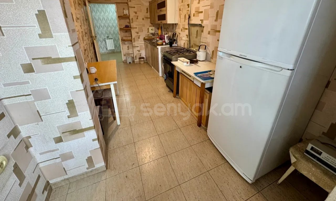 1 Սենյականոց Բնակարան, 50քմ, 5/9 հարկ, Նորմալ Վիճակում, Կահավորված, Արևկող