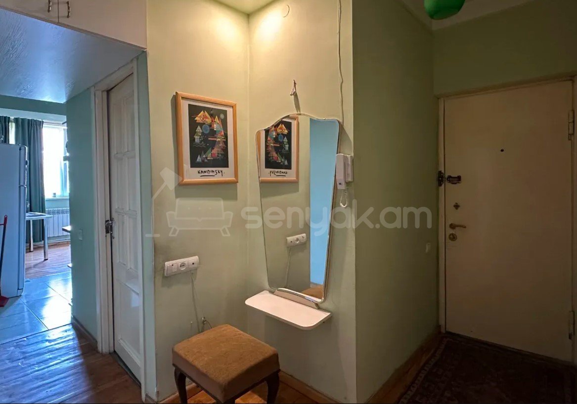 3 Սենյականոց Բնակարան Քարե Շենքում, 65քմ, 5/5 հարկ, Կապիտալ Վերանորոգված, Կահավորված