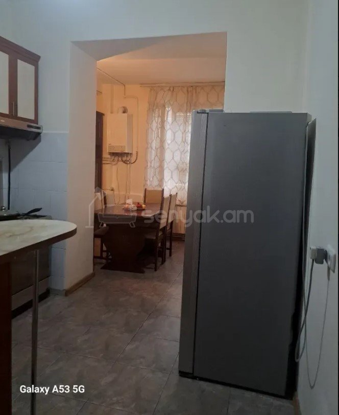 3 Սենյականոց Բնակարան Քարե Շենքում, 75քմ, 4/4 հարկ, Կապիտալ Վերանորոգված, Կահավորված