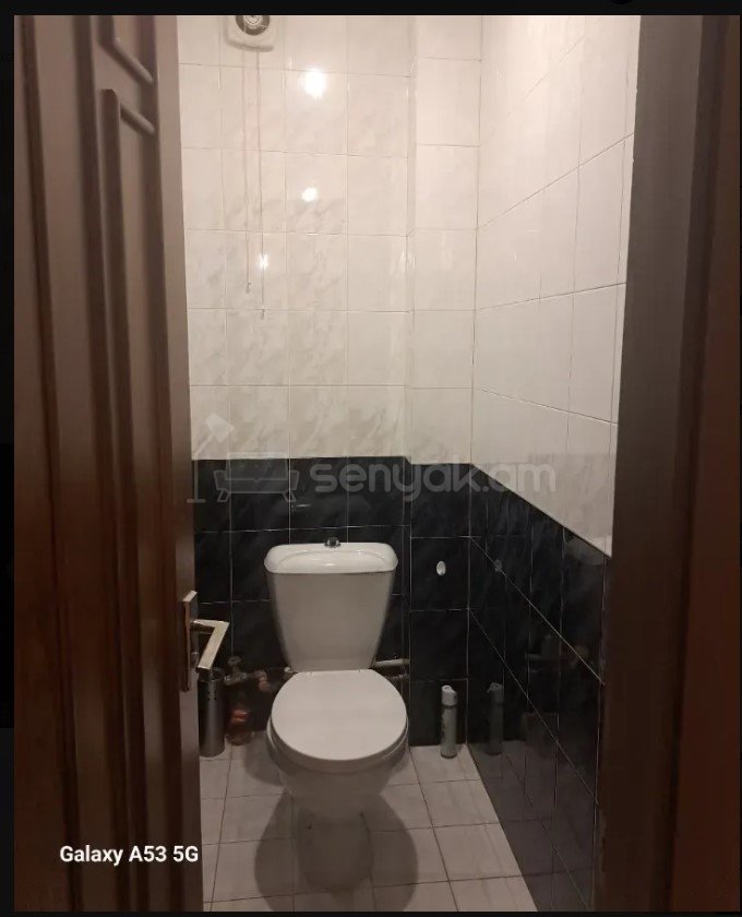 3 Սենյականոց Բնակարան Քարե Շենքում, 75քմ, 4/4 հարկ, Կապիտալ Վերանորոգված, Կահավորված