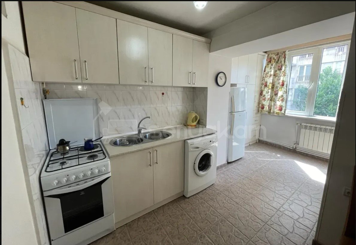 2 Սենյականոց Բնակարան Քարե Շենքում, 45քմ, 4/5 հարկ, Դիզայներական Վերանորոգված, Կահավորված