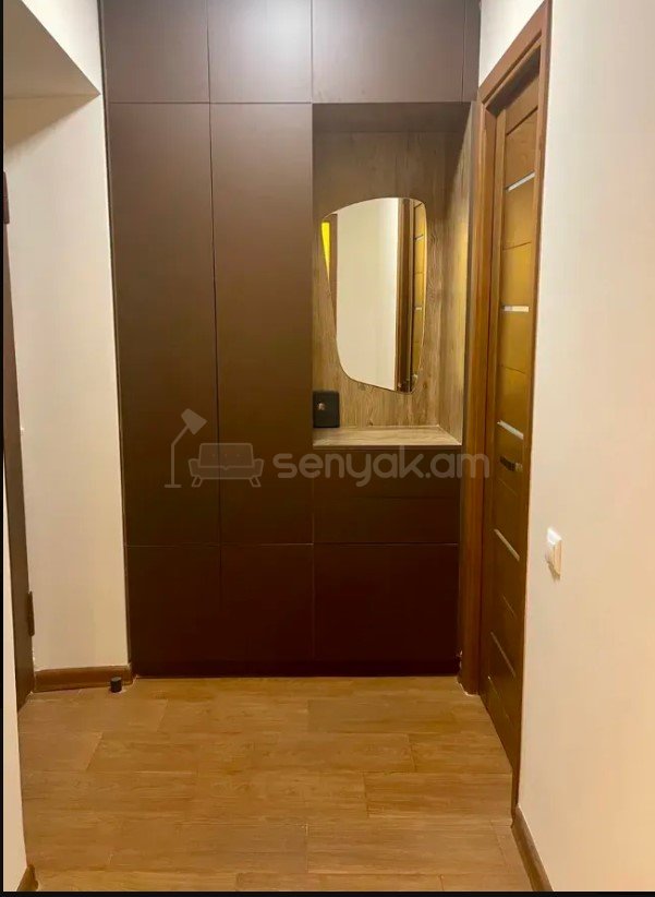 2 Սենյականոց Բնակարան Քարե Շենքում, 46քմ, 4/5 հարկ, Կապիտալ Վերանորոգված, Կահավորված