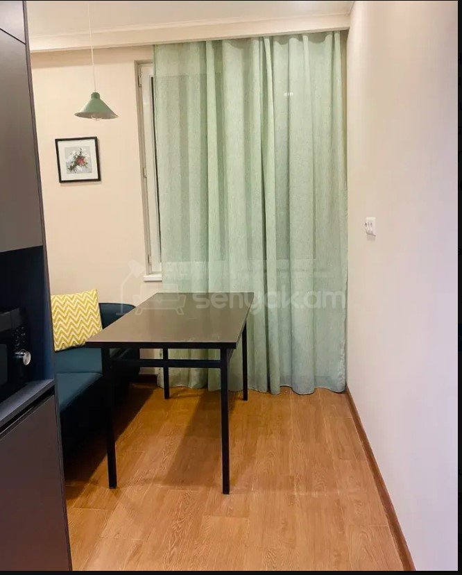 2 Սենյականոց Բնակարան Քարե Շենքում, 46քմ, 4/5 հարկ, Կապիտալ Վերանորոգված, Կահավորված