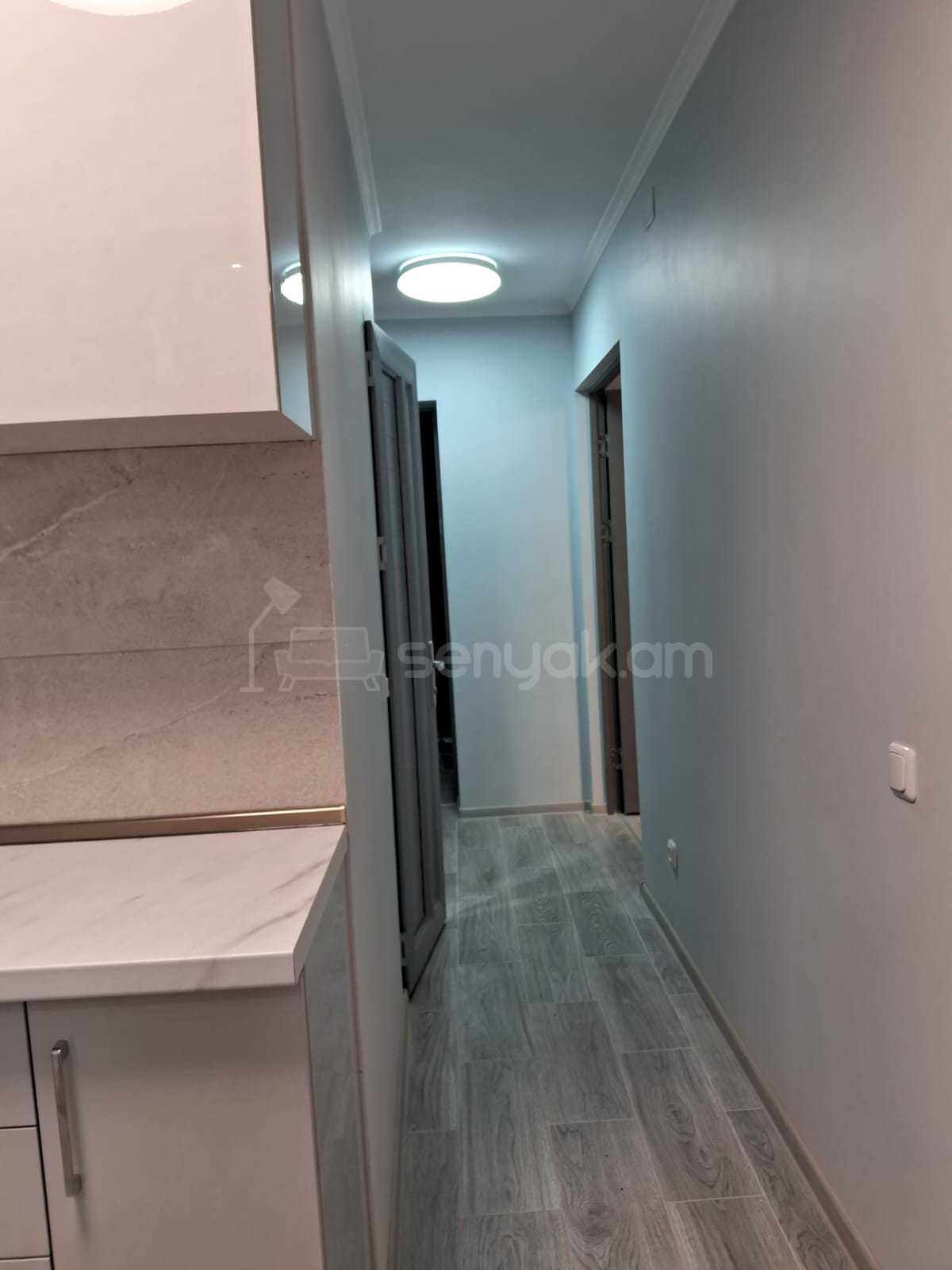3 Սենյականոց Բնակարան Քարե Շենքում, 75քմ, 2/4 հարկ, Կապիտալ Վերանորոգված