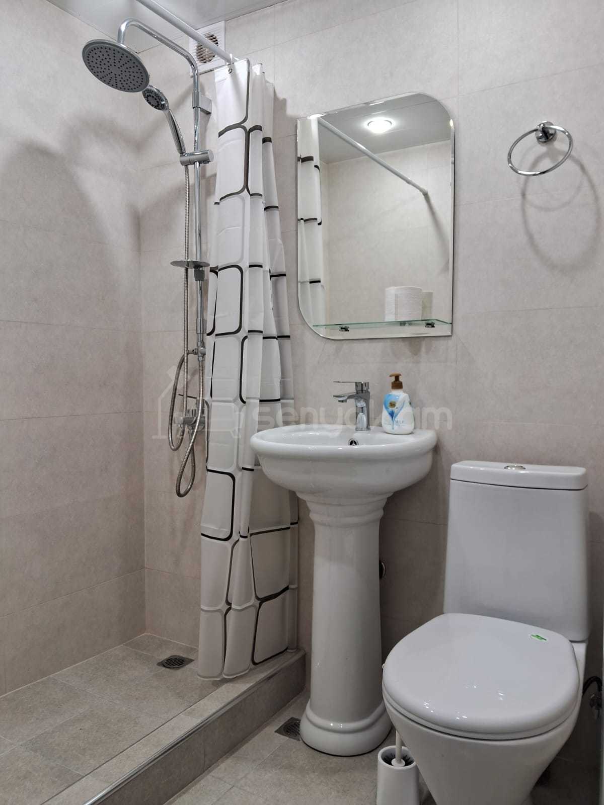 3 Սենյականոց Բնակարան Քարե Շենքում, 75քմ, 2/4 հարկ, Կապիտալ Վերանորոգված