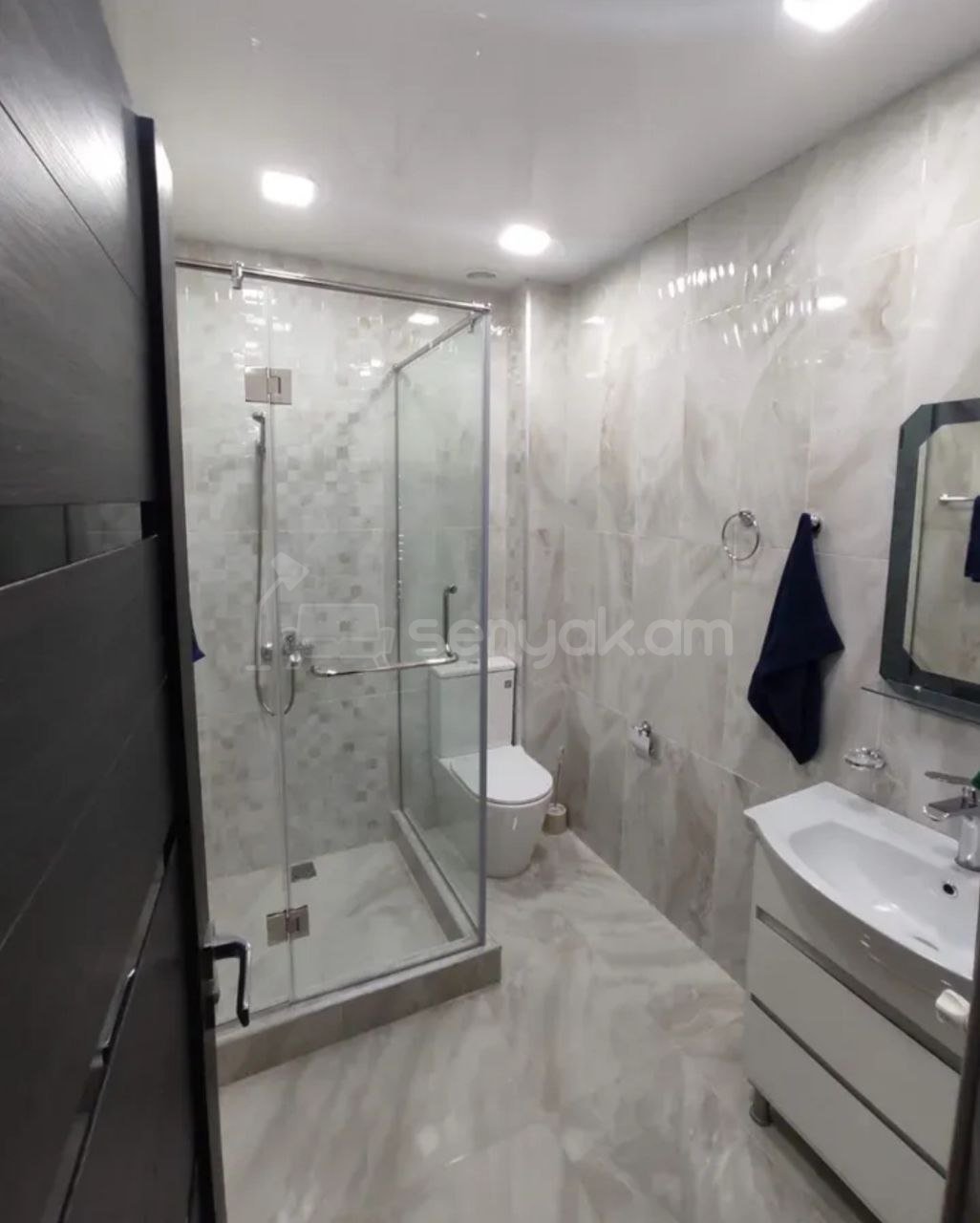 3 Սենյականոց Բնակարան Քարե Շենքում, 95քմ, 4/5 հարկ, Կապիտալ Վերանորոգված, Կահավորված, Արևկող