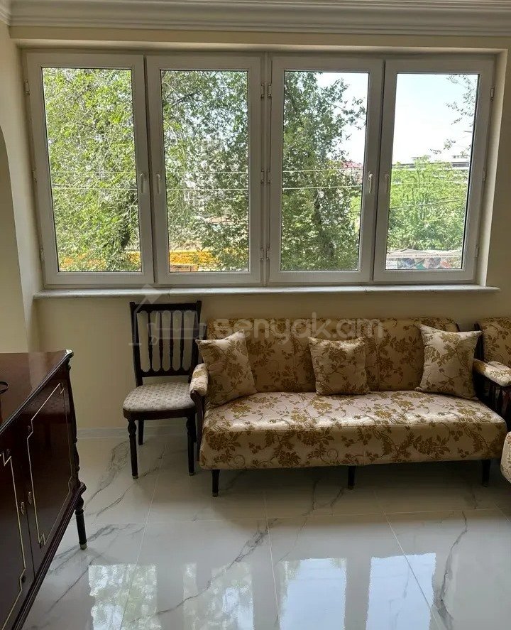 2 Սենյականոց Բնակարան Քարե Շենքում, 47քմ, 2/6 հարկ, Կապիտալ Վերանորոգված