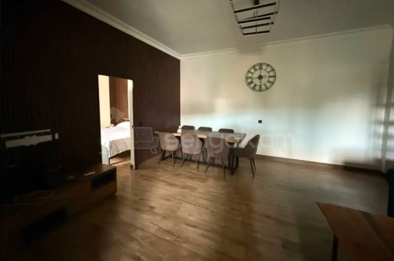 3 Սենյականոց Բնակարան Քարե Շենքում, 70քմ, 3/4 հարկ, Կապիտալ Վերանորոգված, Կահավորված, Արևկող