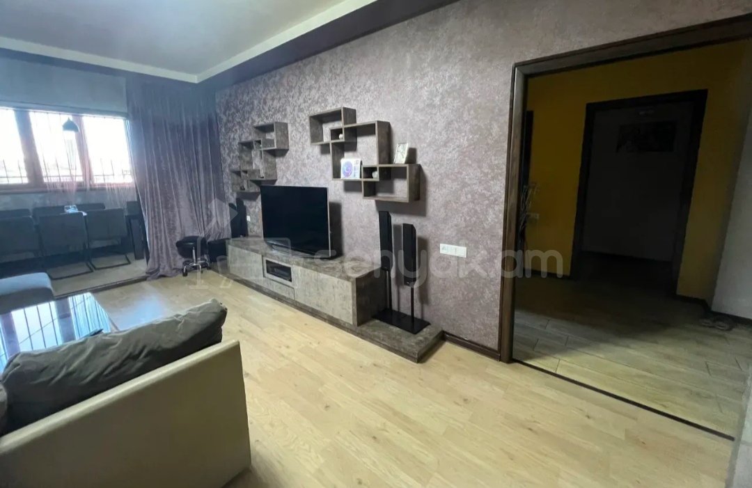 3 Սենյականոց Բնակարան, 80քմ, 1/9 հարկ, Դիզայներական Վերանորոգված