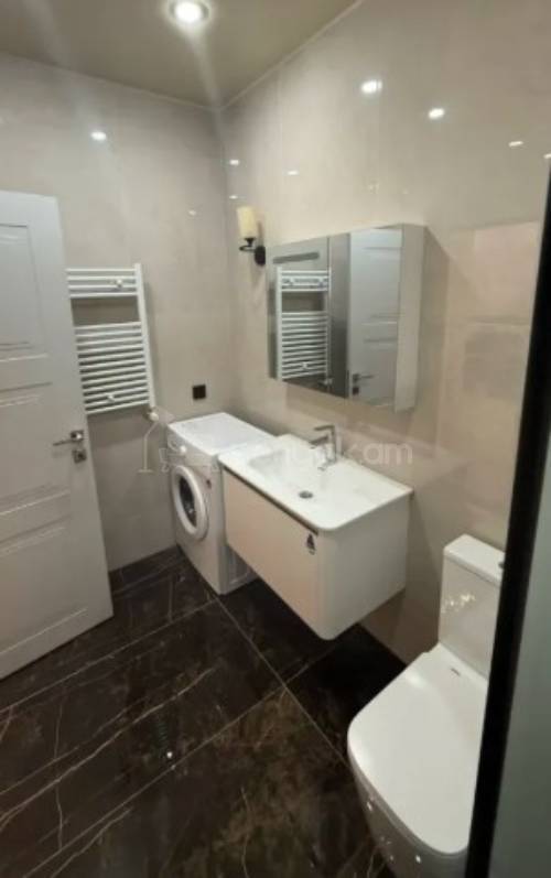 2 Սենյականոց Բնակարան, 63քմ, 11/16 հարկ, Կապիտալ Վերանորոգված, Կահավորված, Արևկող