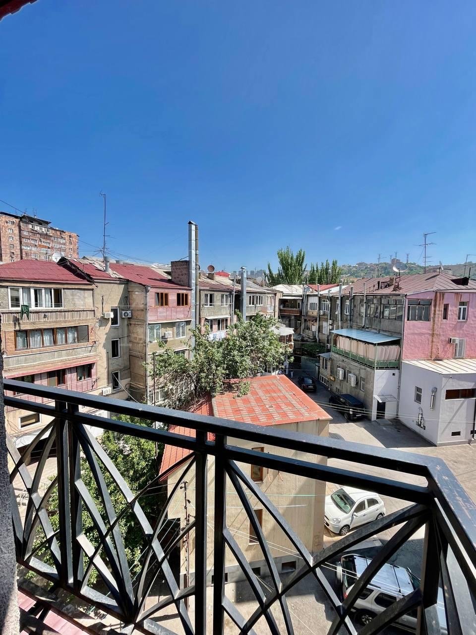 4 Սենյականոց Բնակարան, 200քմ, 3/5 հարկ, Կապիտալ Վերանորոգված
