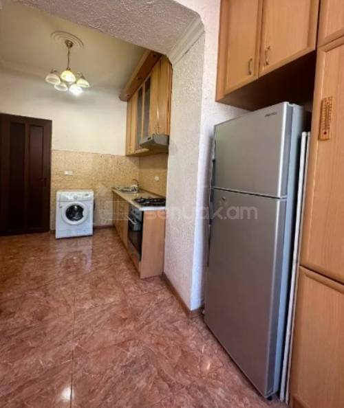 2 Սենյականոց Բնակարան Քարե Շենքում, 65քմ, 2/5 հարկ, Կապիտալ Վերանորոգված, Կահավորված, Արևկող