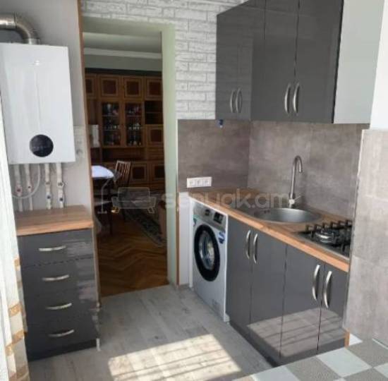 2 Սենյականոց Բնակարան, 45քմ, 2/12 հարկ, Կապիտալ Վերանորոգված, Կահավորված, Արևկող