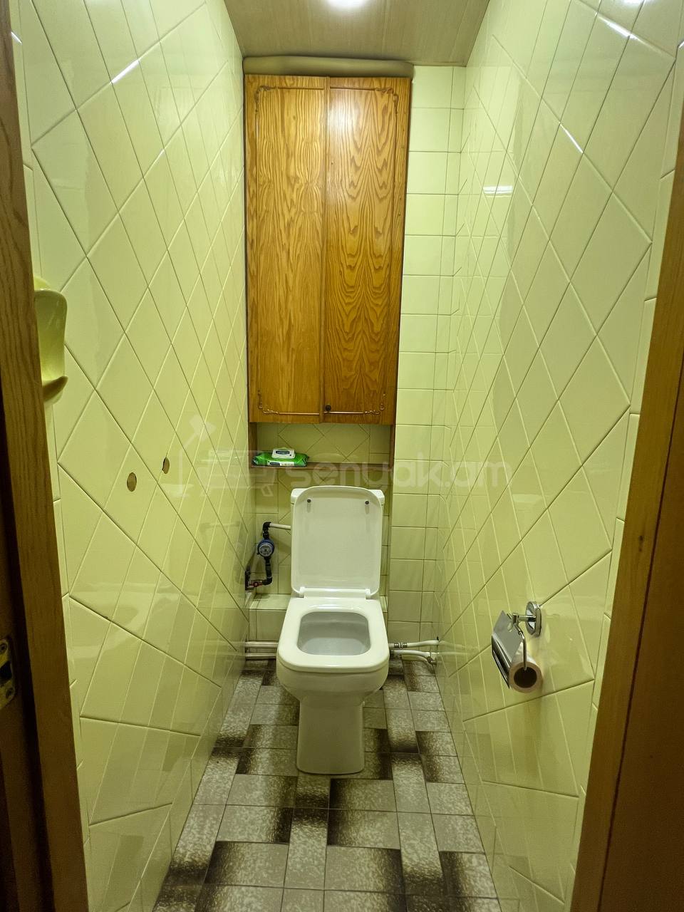 3 Սենյականոց Բնակարան Քարե Շենքում, 100քմ, 2/5 հարկ, Կապիտալ Վերանորոգված, Կահավորված