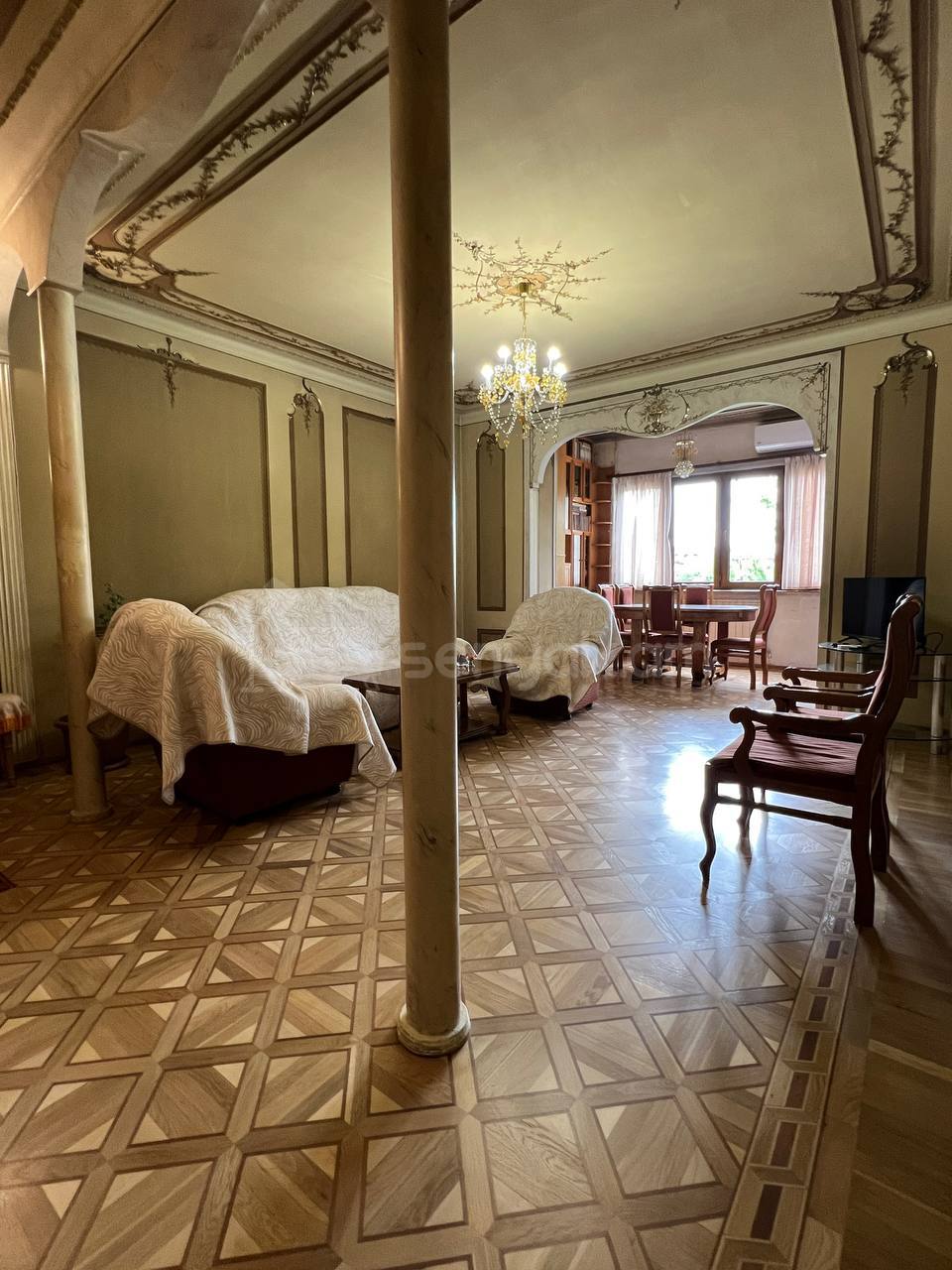 3 Սենյականոց Բնակարան Քարե Շենքում, 100քմ, 2/5 հարկ, Կապիտալ Վերանորոգված, Կահավորված