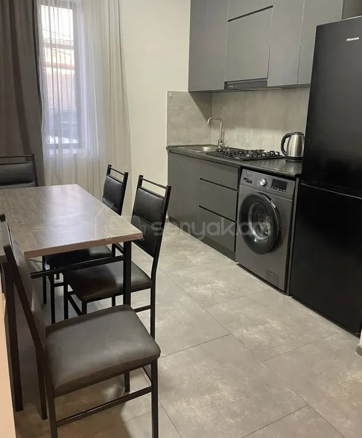 2 Սենյականոց Բնակարան Քարե Շենքում, 56քմ, 2/2 հարկ, Կապիտալ Վերանորոգված, Կահավորված