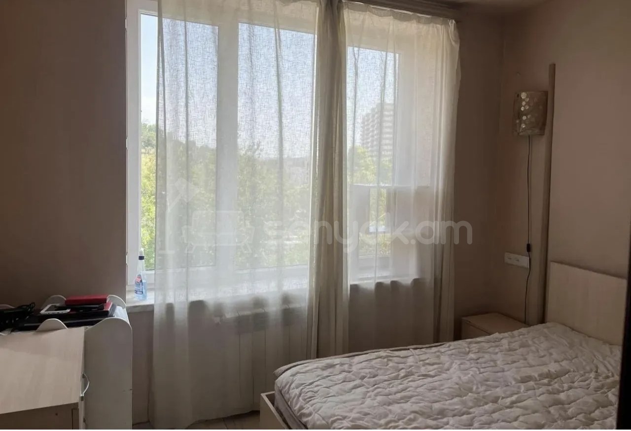 3 Սենյականոց Բնակարան Քարե Շենքում, 67քմ, 5/5 հարկ, Կապիտալ Վերանորոգված, Կահավորված, Արևկող