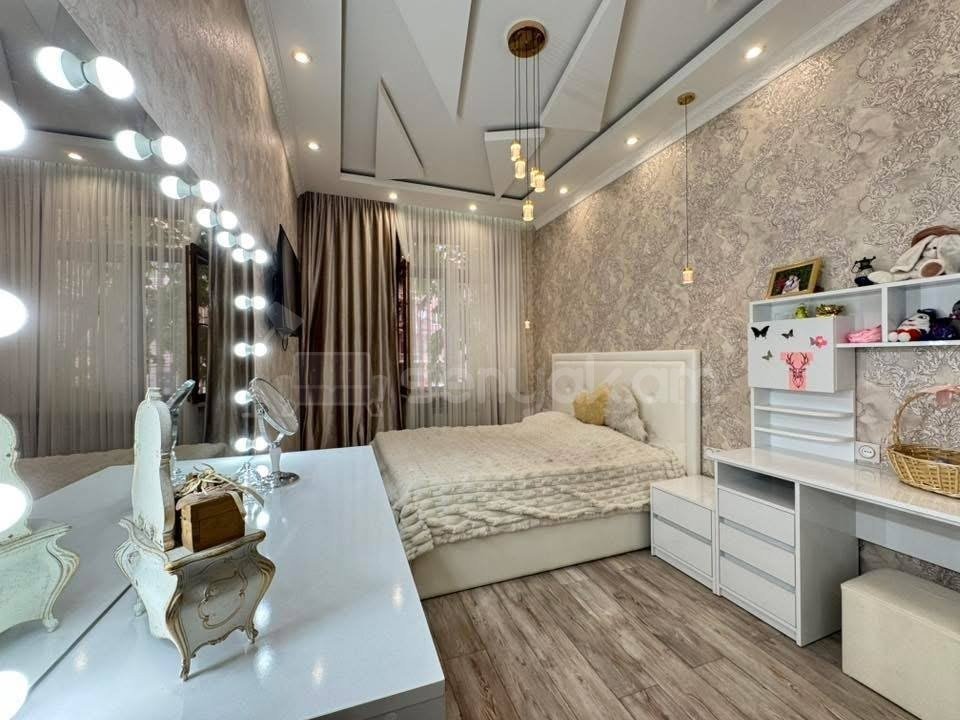 3 Սենյականոց Բնակարան Քարե Շենքում, 89քմ, 2/5 հարկ, Կապիտալ Վերանորոգված