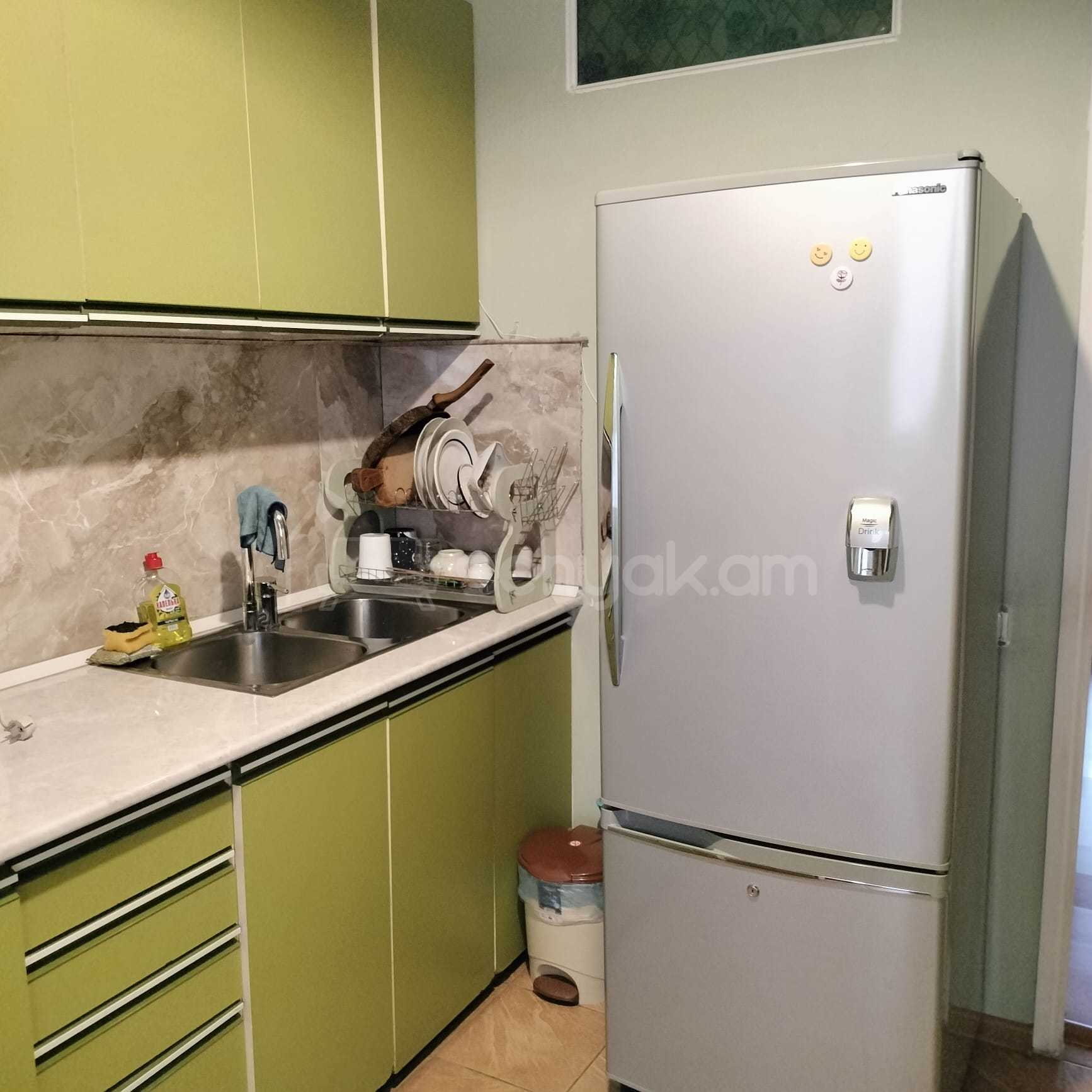 2 Սենյականոց Բնակարան Քարե Շենքում, 70քմ, 2/5 հարկ, Կապիտալ Վերանորոգված, Կահավորված, Արևկող