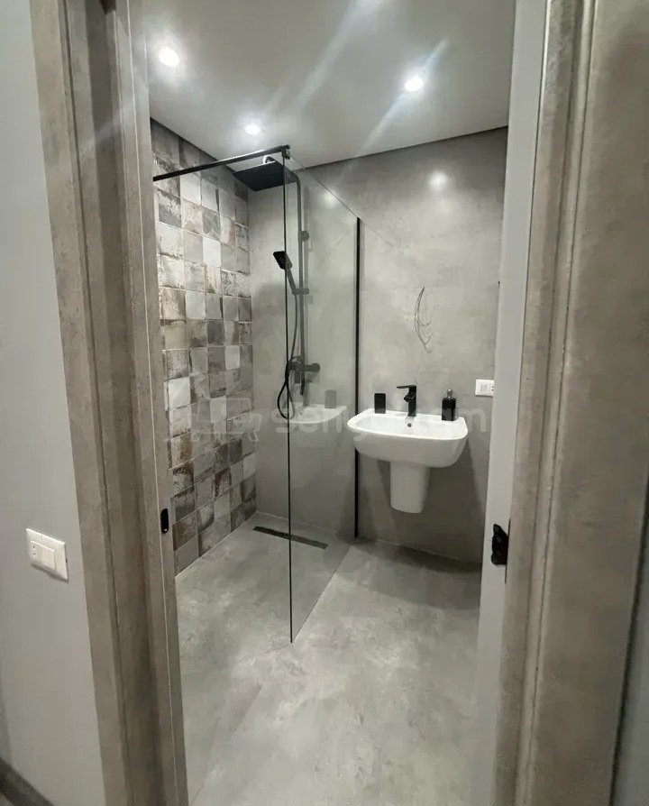 2 Սենյականոց Բնակարան Նորակառույցում, 45քմ, 4/4 հարկ, Դիզայներական Վերանորոգված
