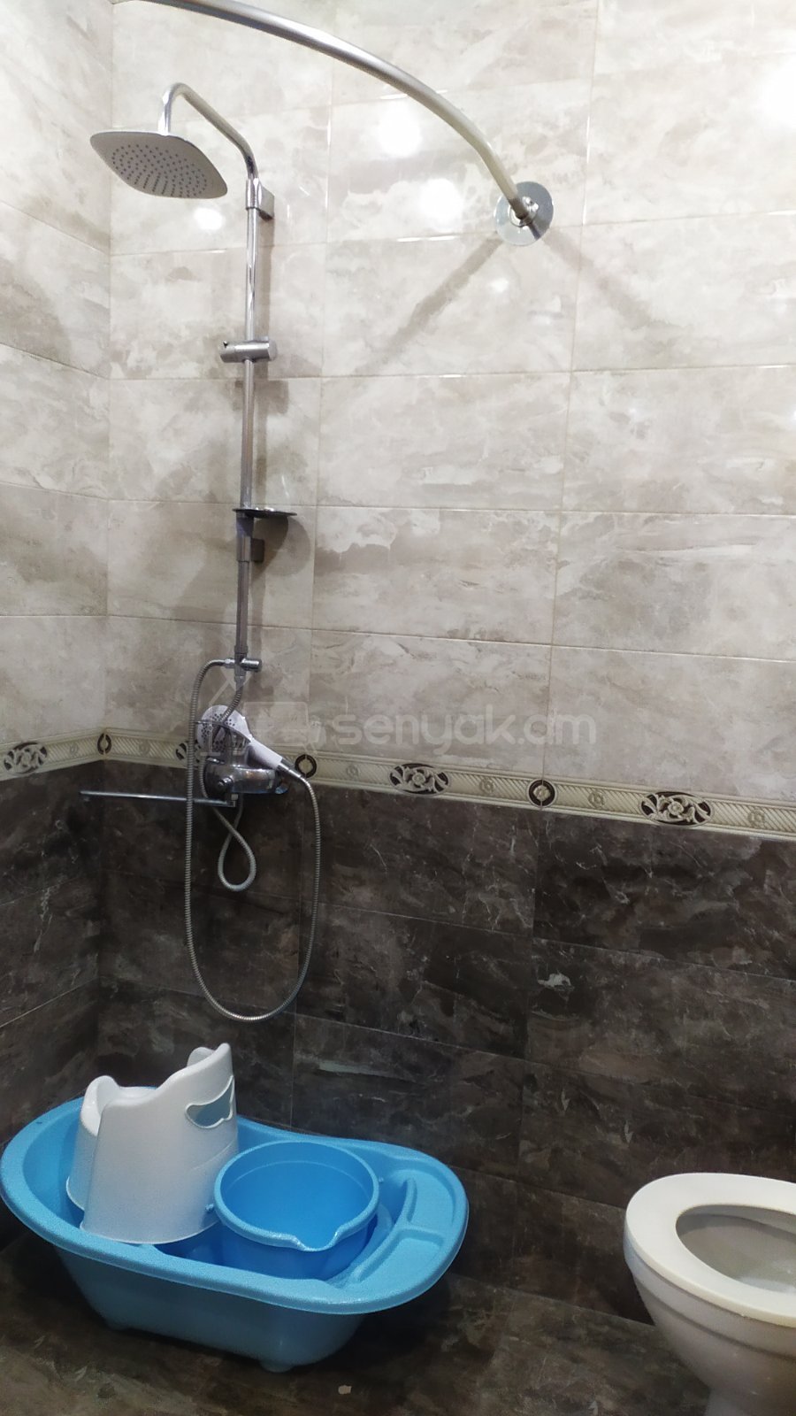 3 Սենյականոց Բնակարան, 75քմ, 7/9 հարկ, Նորմալ Վիճակում