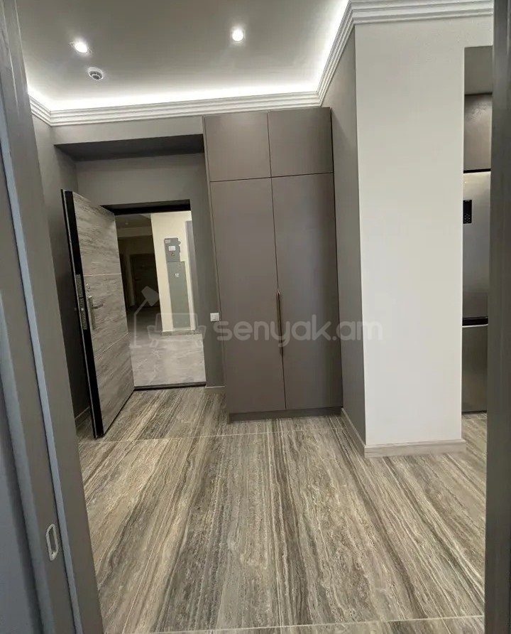 2 Սենյականոց Բնակարան Քարե Շենքում, 55քմ, 4/4 հարկ, Կապիտալ Վերանորոգված