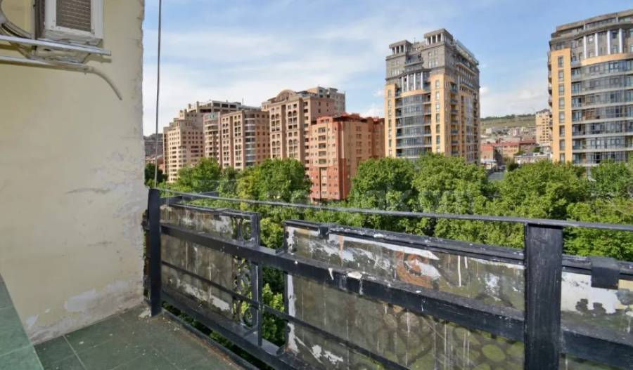 3 Սենյականոց Բնակարան, 75քմ, 9/9 հարկ, Կապիտալ Վերանորոգված, Կահավորված, Արևկող