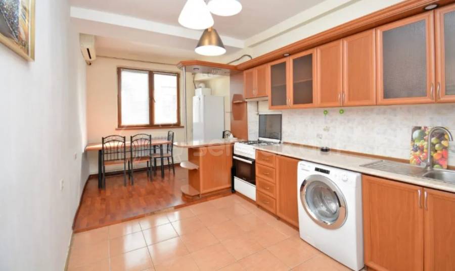 3 Սենյականոց Բնակարան, 75քմ, 9/9 հարկ, Կապիտալ Վերանորոգված, Կահավորված, Արևկող