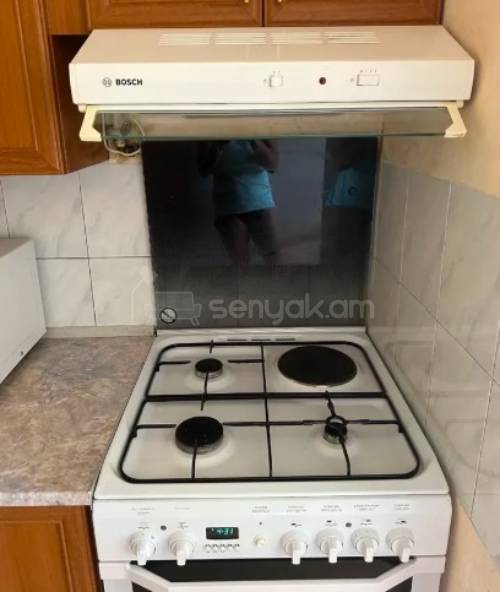 3 Սենյականոց Բնակարան Քարե Շենքում, 68քմ, 3/5 հարկ, Կապիտալ Վերանորոգված, Կահավորված, Արևկող