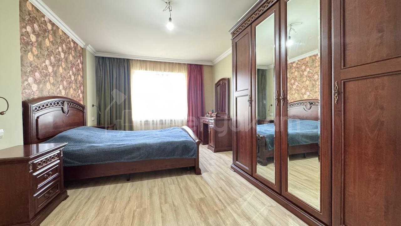 3 Սենյականոց Բնակարան Քարե Շենքում, 73քմ, 4/5 հարկ, Կապիտալ Վերանորոգված